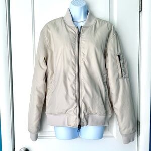 Label Go-To cream bomber jacket Size S EUC